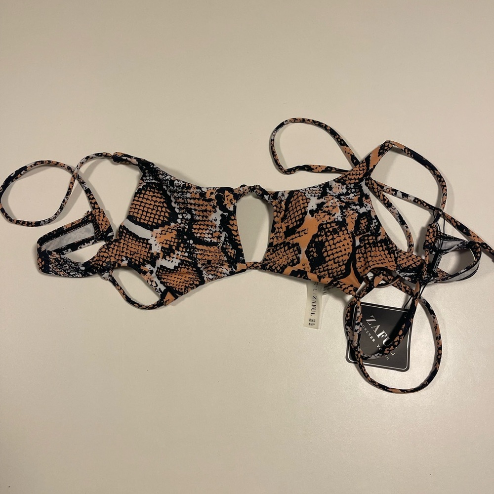 Zaful Snake Print Bikini Top